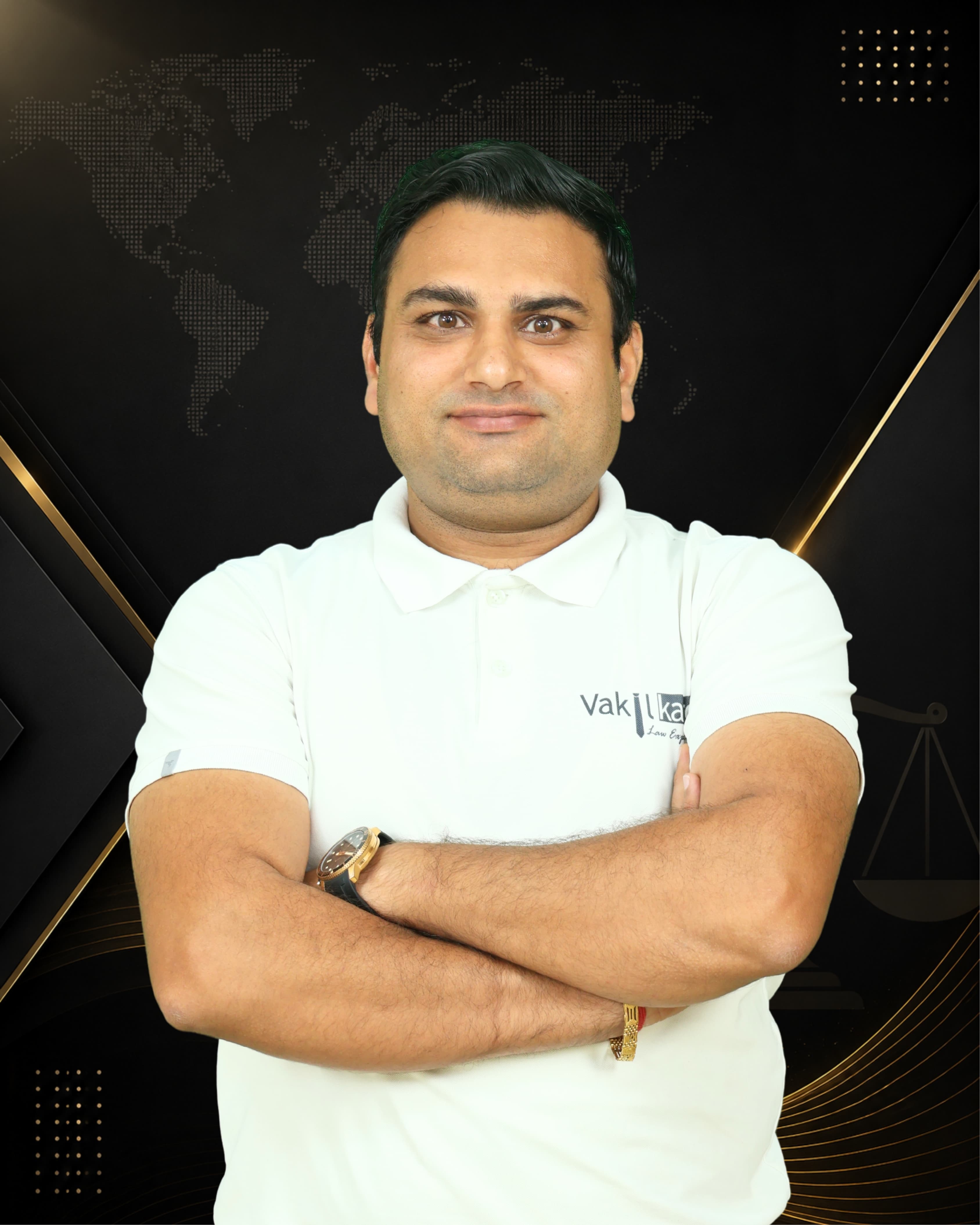 Satender Saini, Founder and Director of Vakilkaro